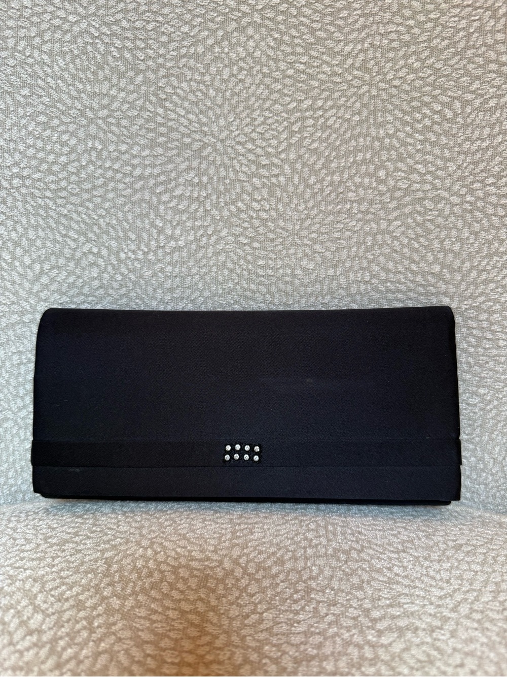 Elegant Black Evening Clutch with Crystal Accent